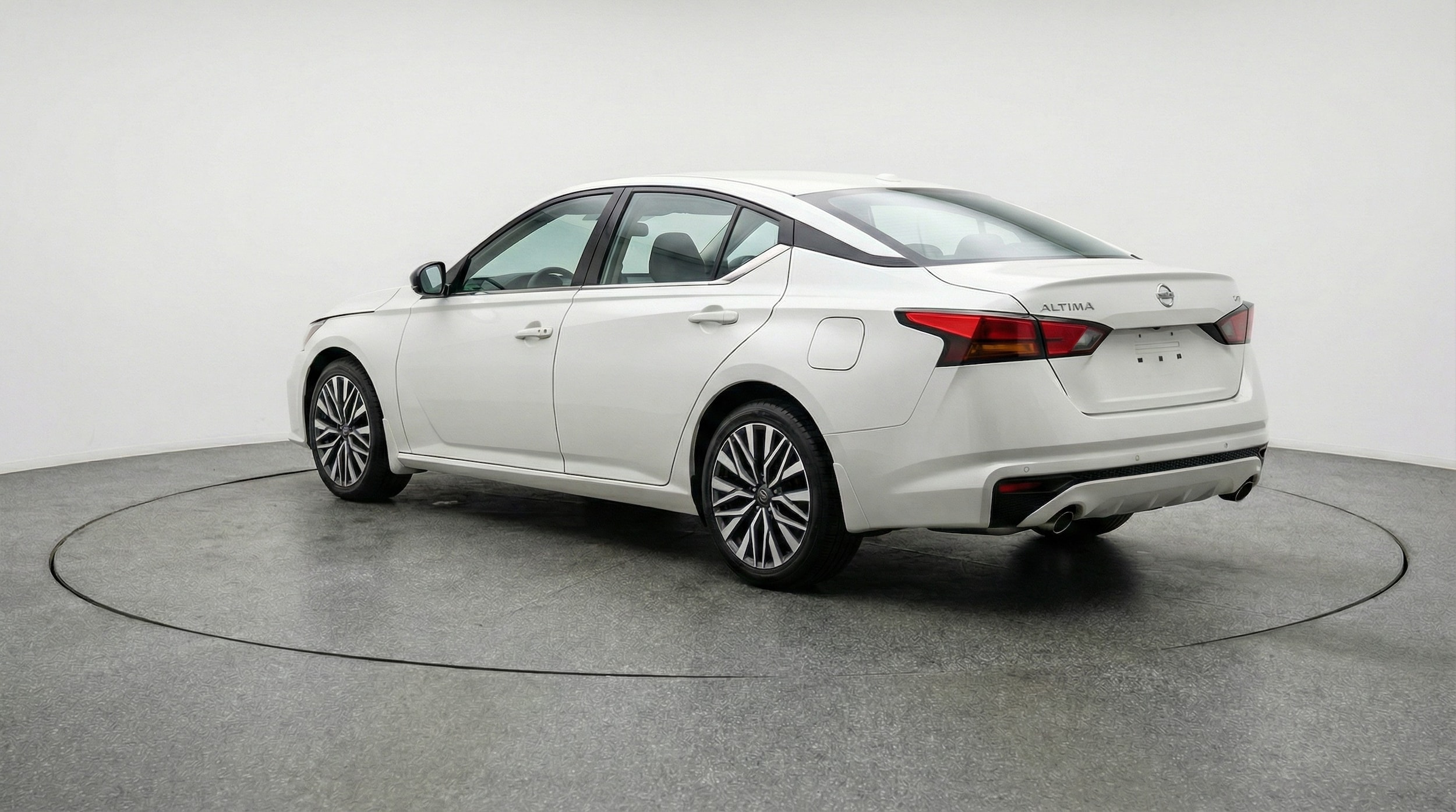 Thumbnail: 2025 Nissan Altima - 5