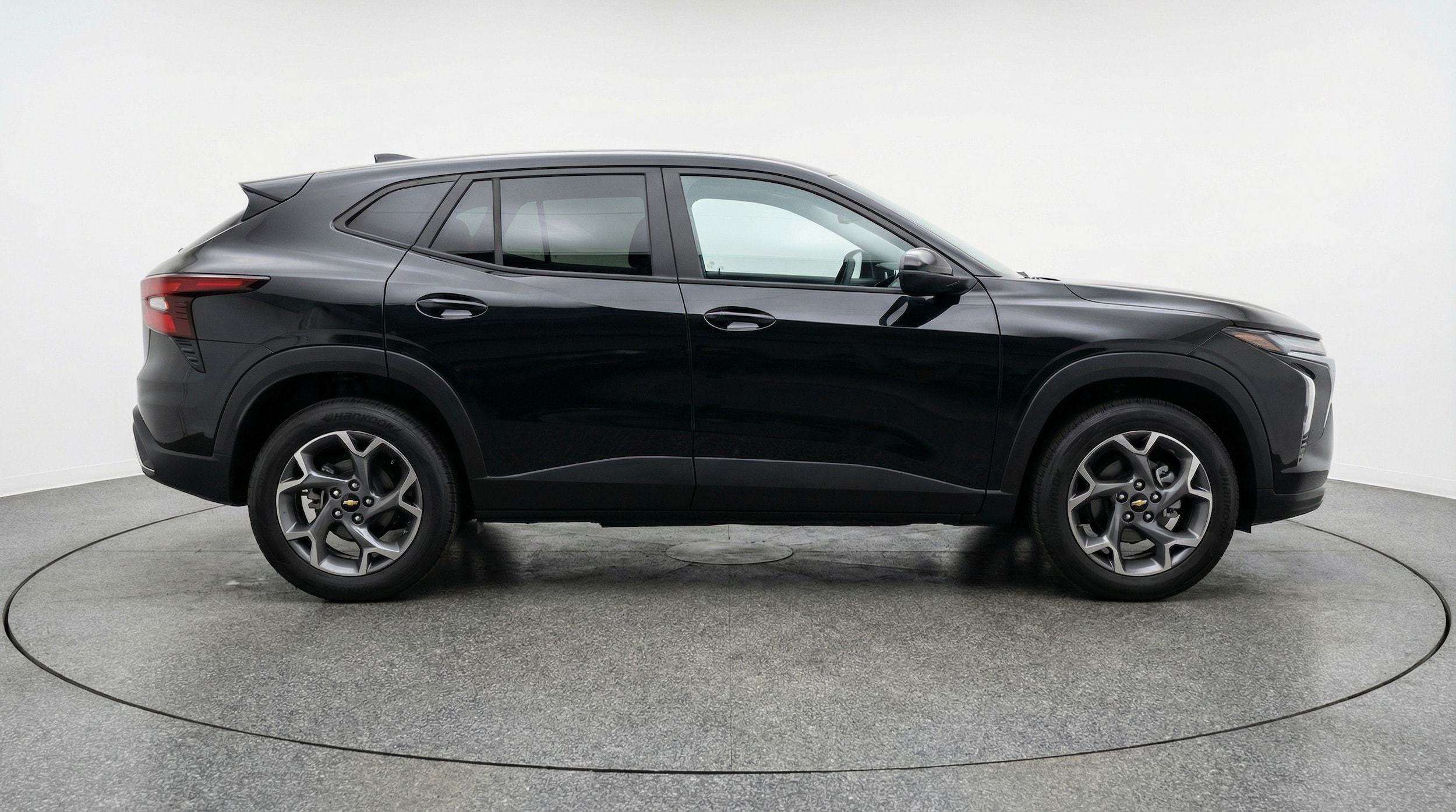 Thumbnail: 2025 Chevrolet Trax - 8