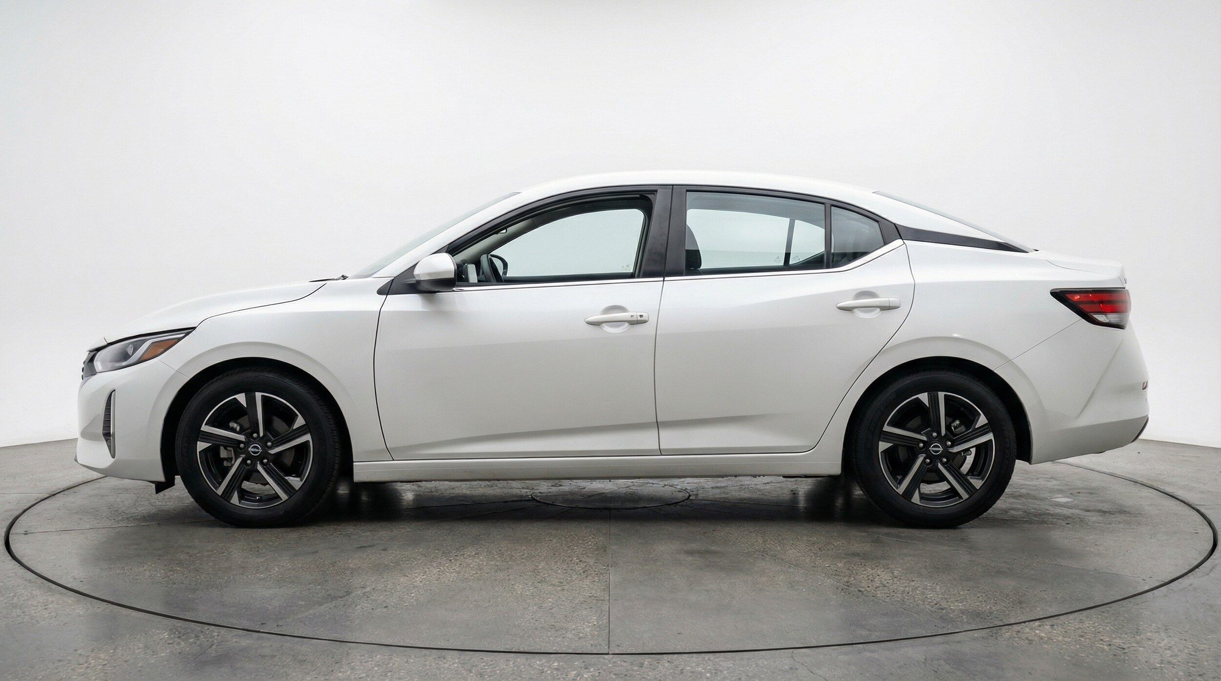 Thumbnail: 2025 Nissan Sentra - 4