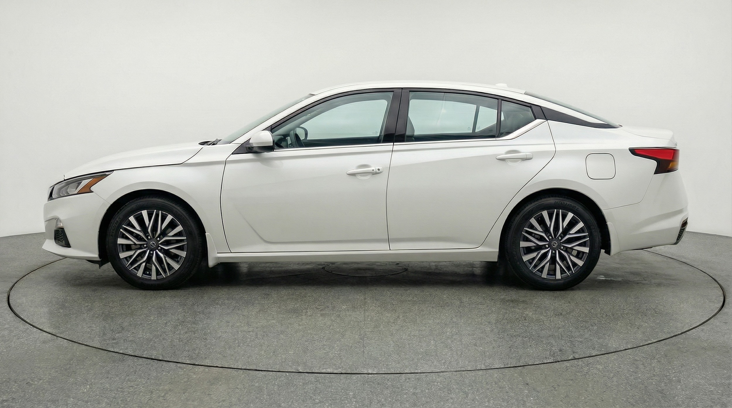 Thumbnail: 2025 Nissan Altima - 4