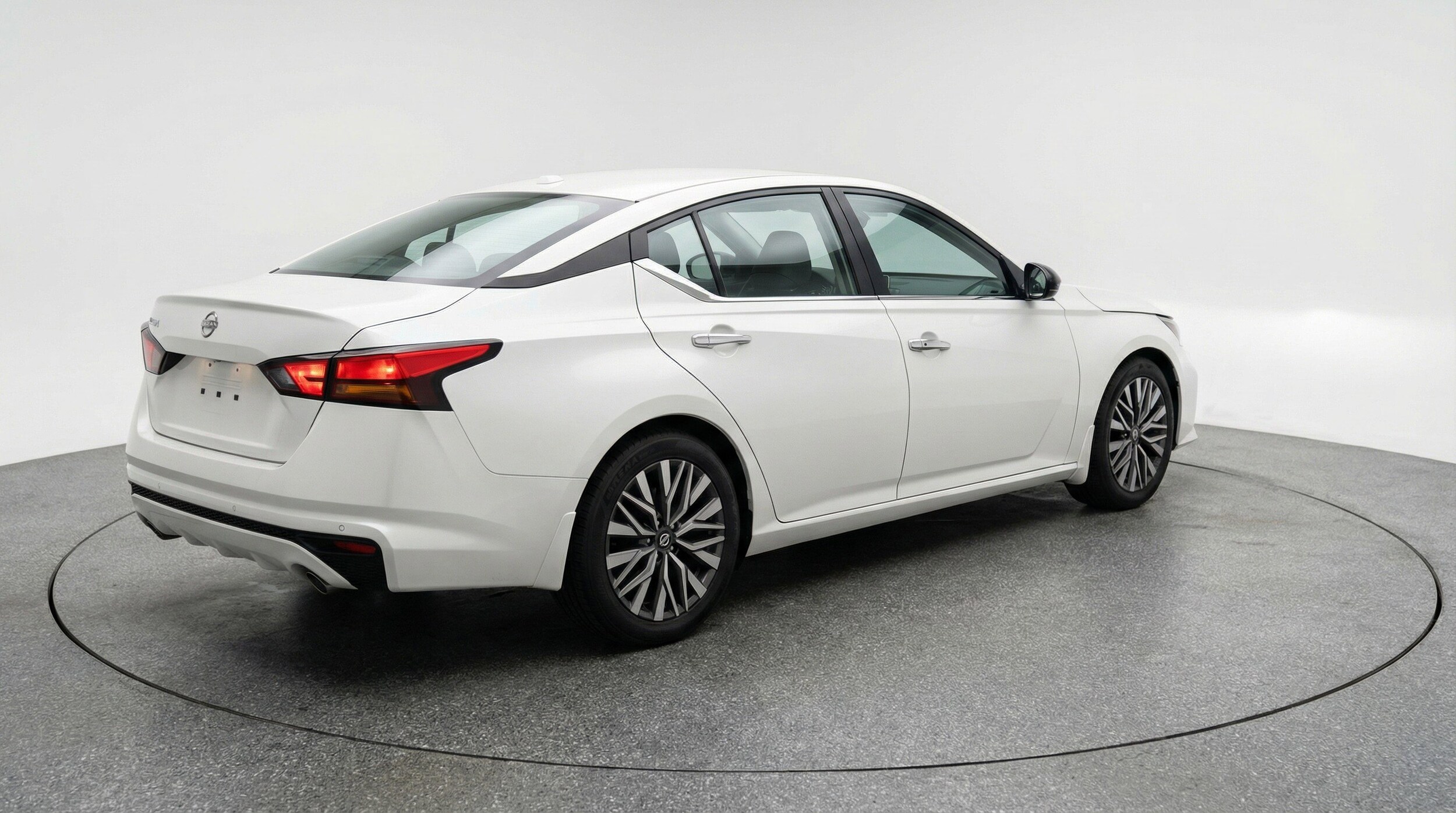 Thumbnail: 2025 Nissan Altima - 9