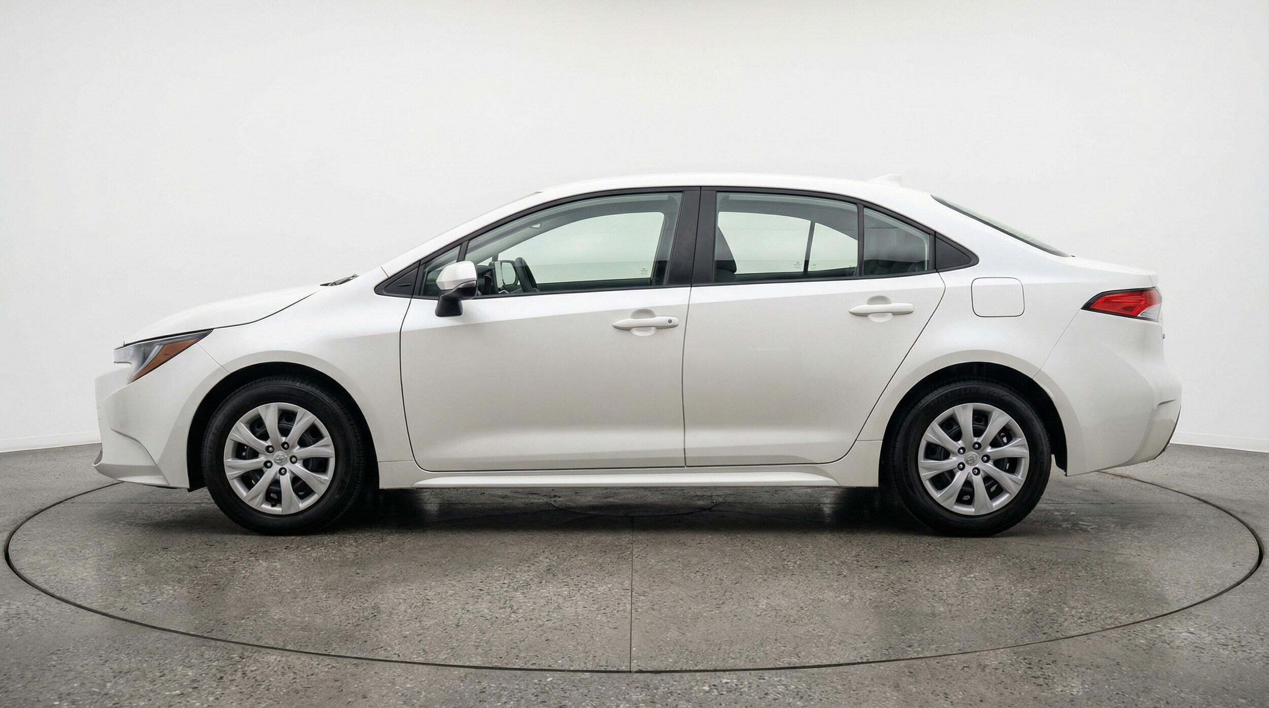 Thumbnail: 2025 Toyota Corolla - 4