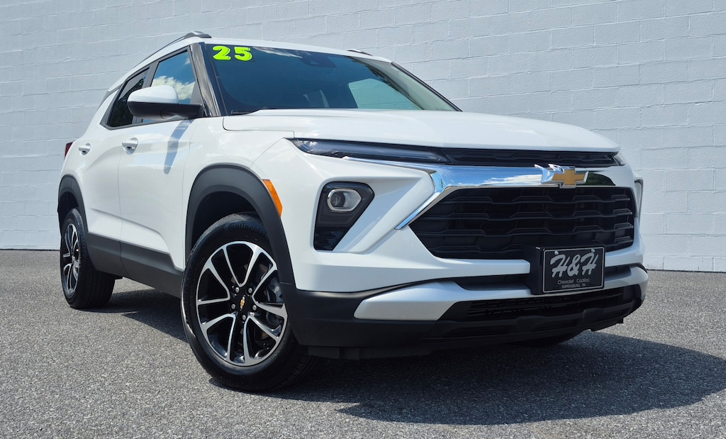 Used 2025 Chevrolet Trailblazer LT SUV
