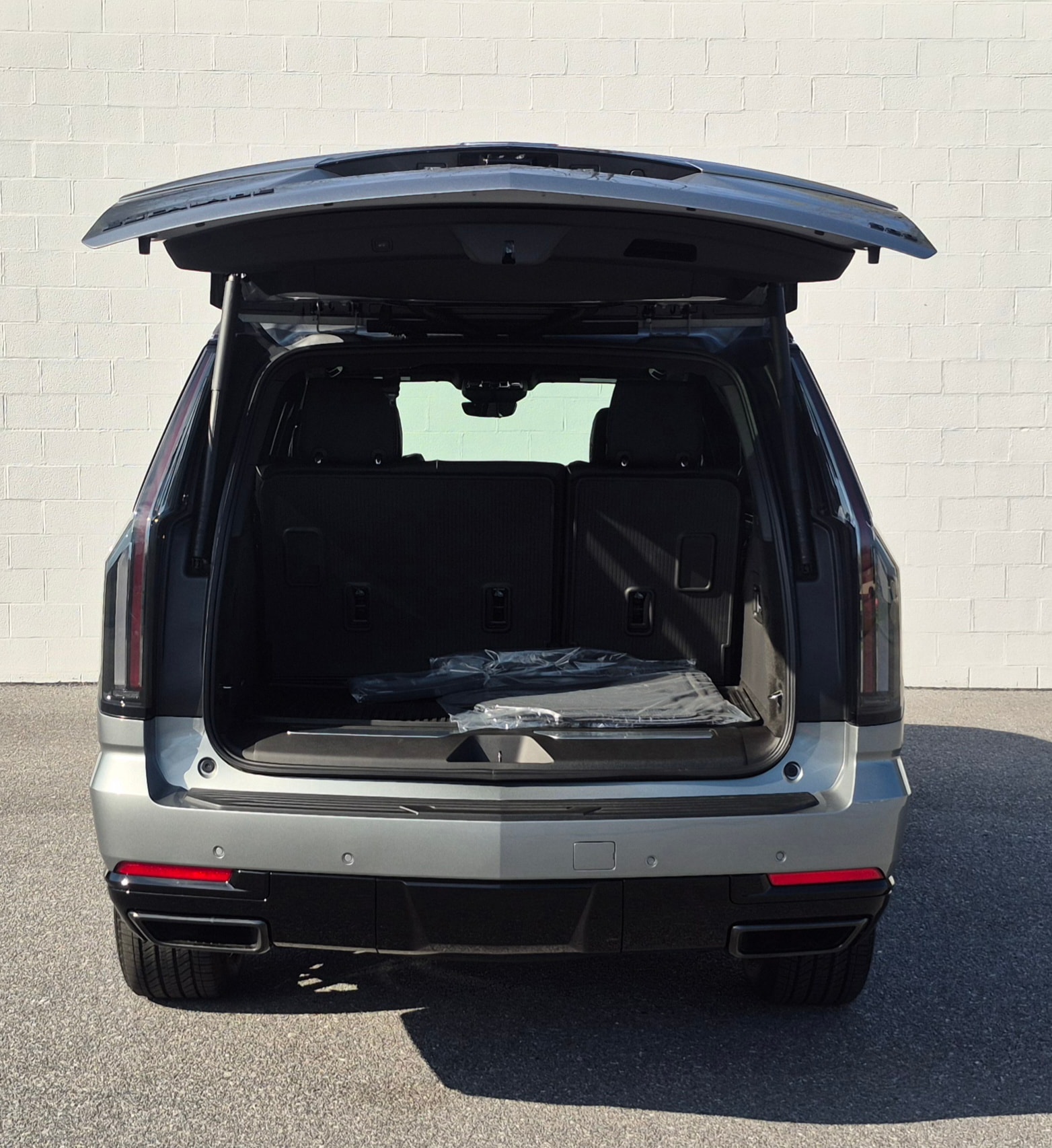 2026 Cadillac Escalade Sport - Photo 17