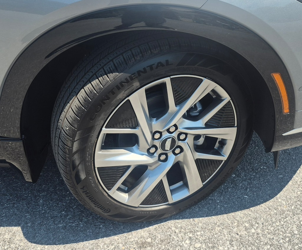 New 2026 CADILLAC OPTIQ Premium Luxury SUV