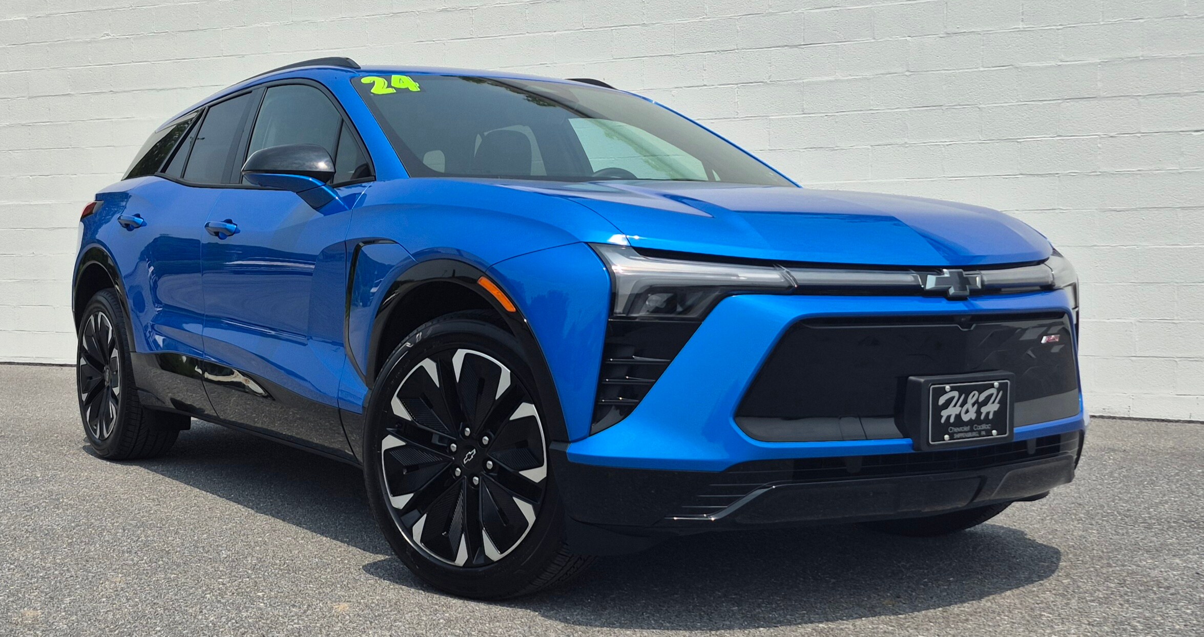 Used 2024 Chevrolet Blazer EV RS with VIN 3GNKDCRJ9RS211852 for sale in Shippensburg, PA
