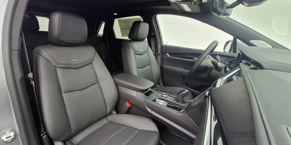 New 2026 CADILLAC XT5 Premium Luxury SUV