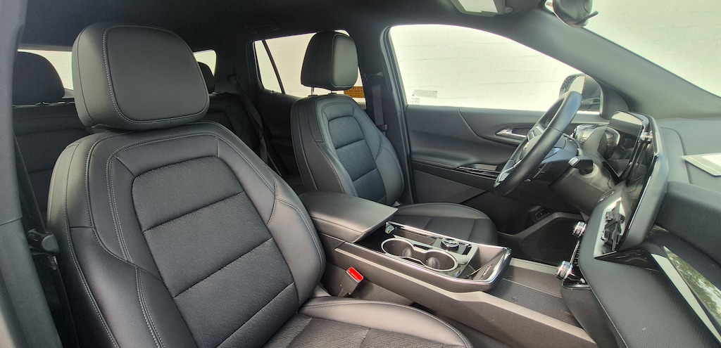 Used 2026 Chevrolet Equinox LT SUV