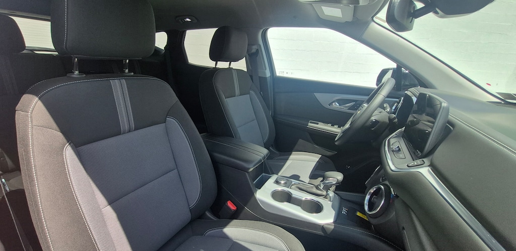 Used 2023 Chevrolet Blazer 2LT SUV