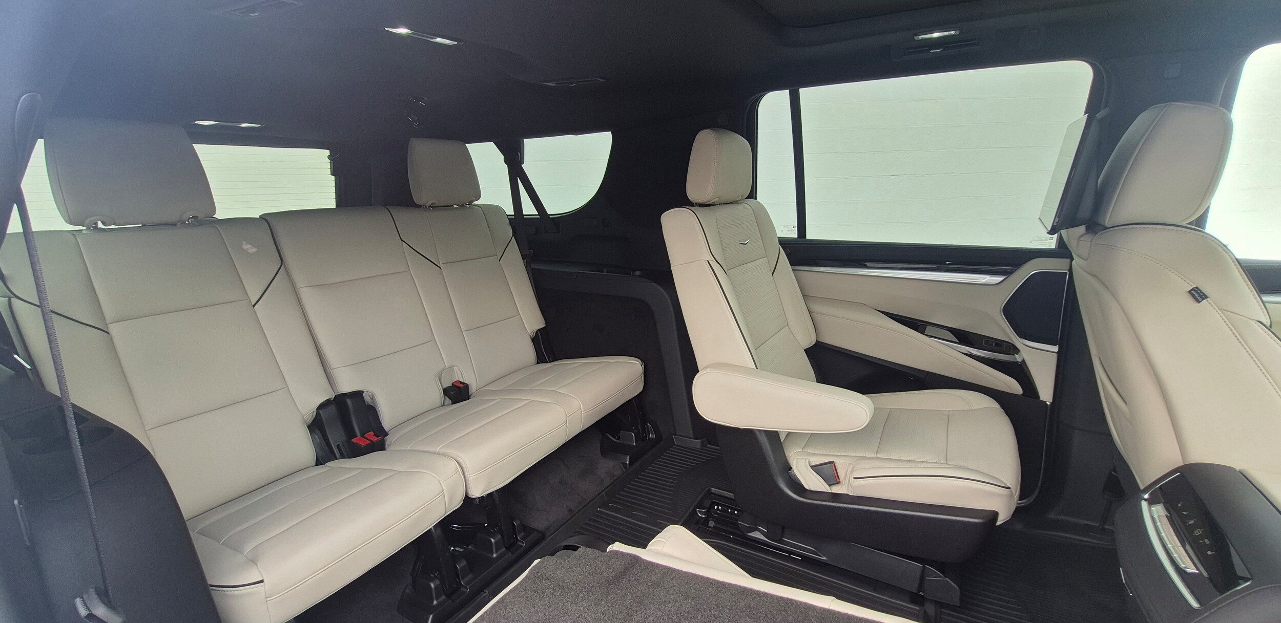 2026 Cadillac Escalade ESV Sport - Photo 6