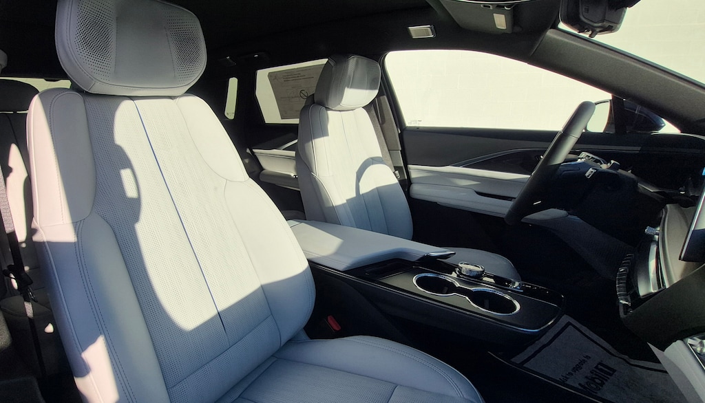 New 2026 CADILLAC LYRIQ Premium Luxury SUV