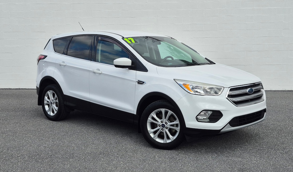 Used 2017 Ford Escape SE