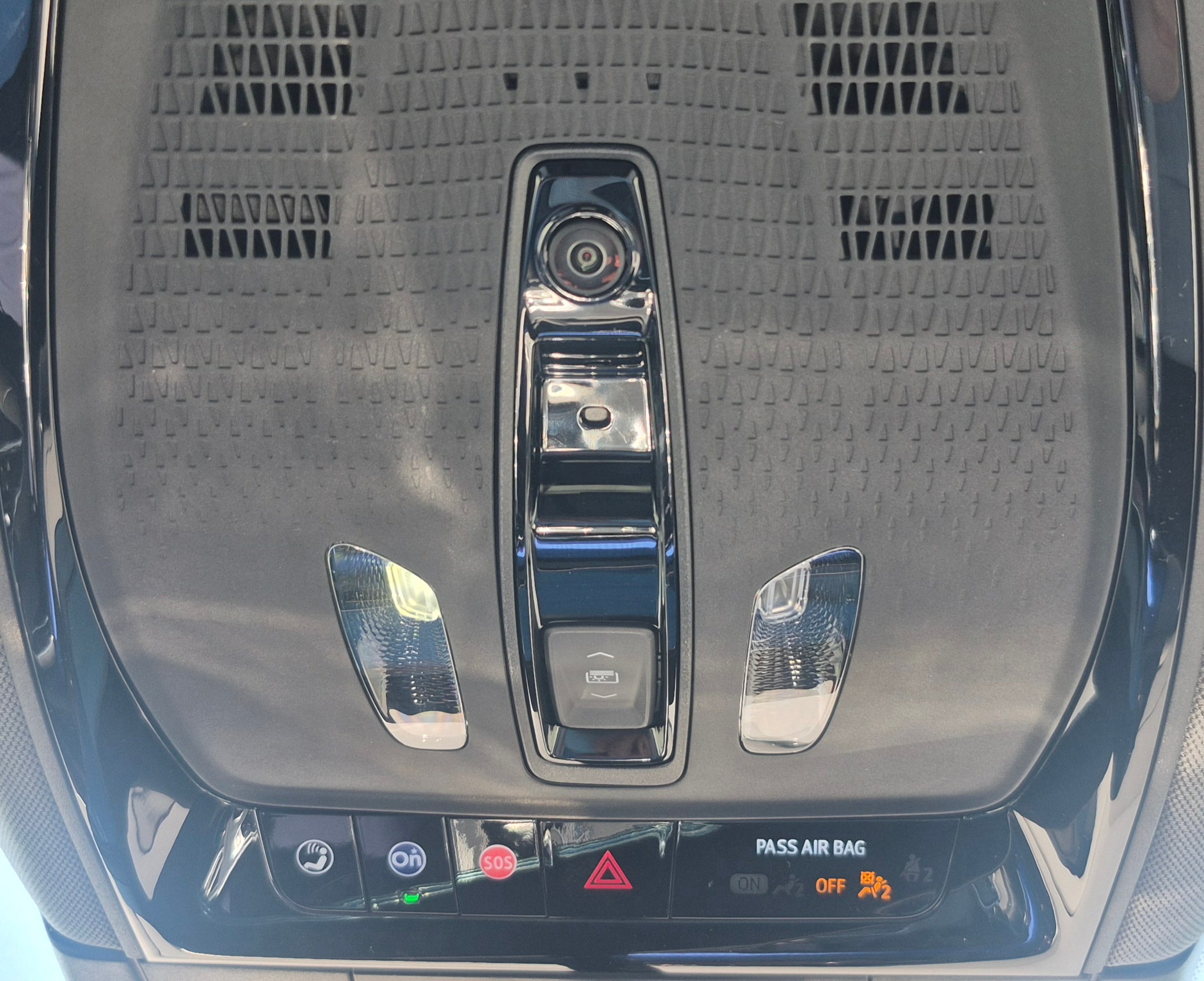 2026 Cadillac OPTIQ Premium Luxury - Photo 8