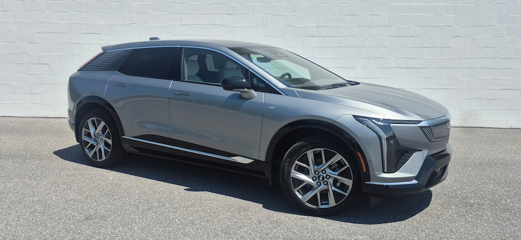 New 2026 CADILLAC OPTIQ Premium Luxury SUV