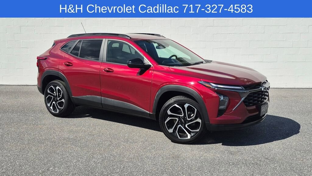 Used 2025 Chevrolet Trax 2RS SUV