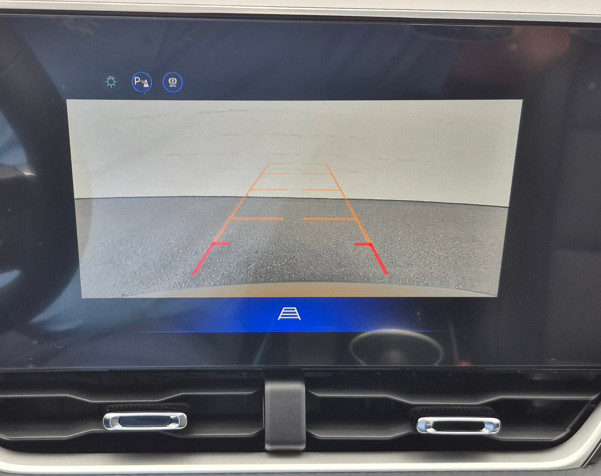 2027 Chevrolet Equinox LT - Photo 9