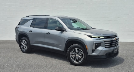 2025 Chevrolet Traverse LT SUV