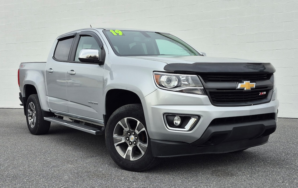 2019 Chevrolet Colorado Z71 photo 2