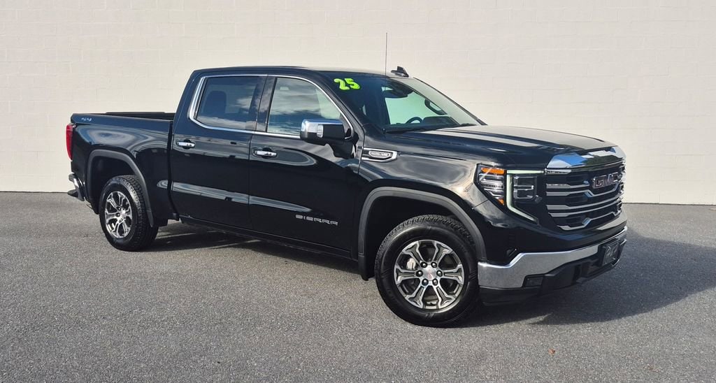 2025 GMC Sierra 1500 SLT's photo