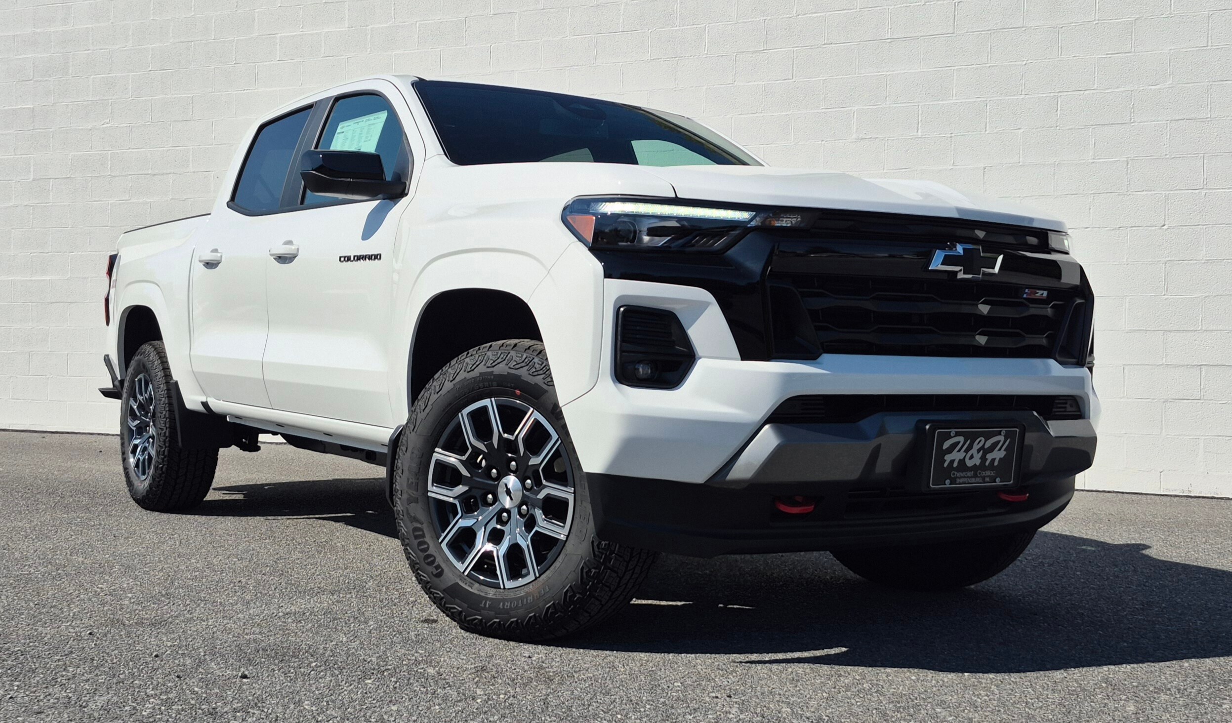 2026 Chevrolet Colorado Z71 photo 2