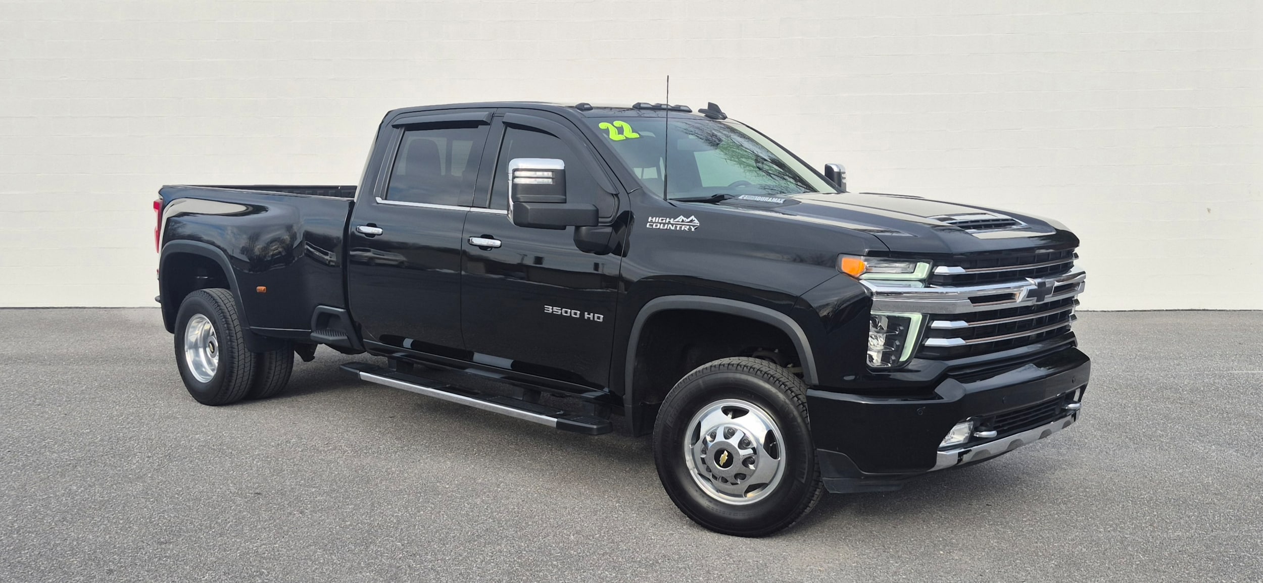 2022 Chevrolet Silverado 3500HD High Country's photo