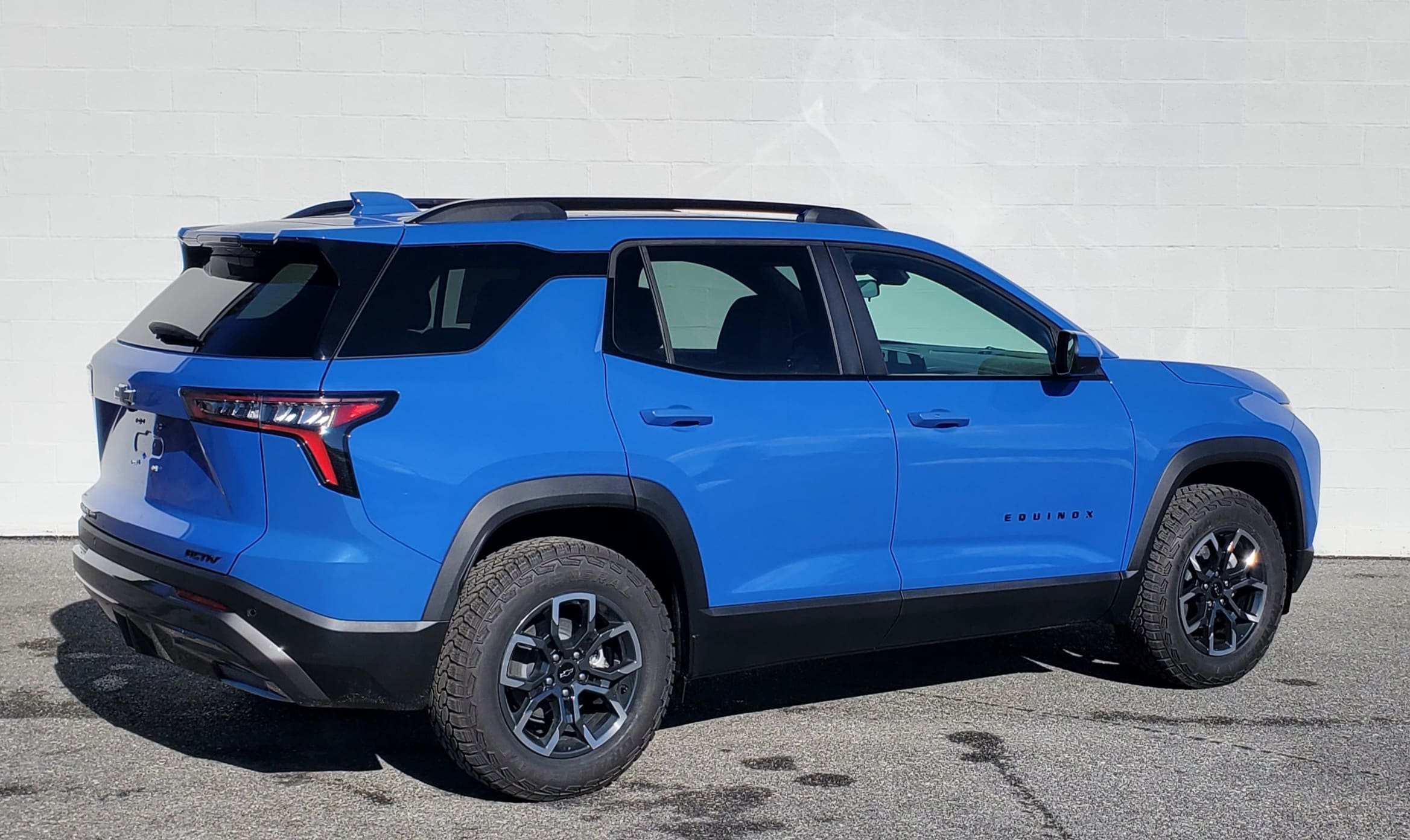 2025 Chevrolet Equinox ACTIV - Photo 12