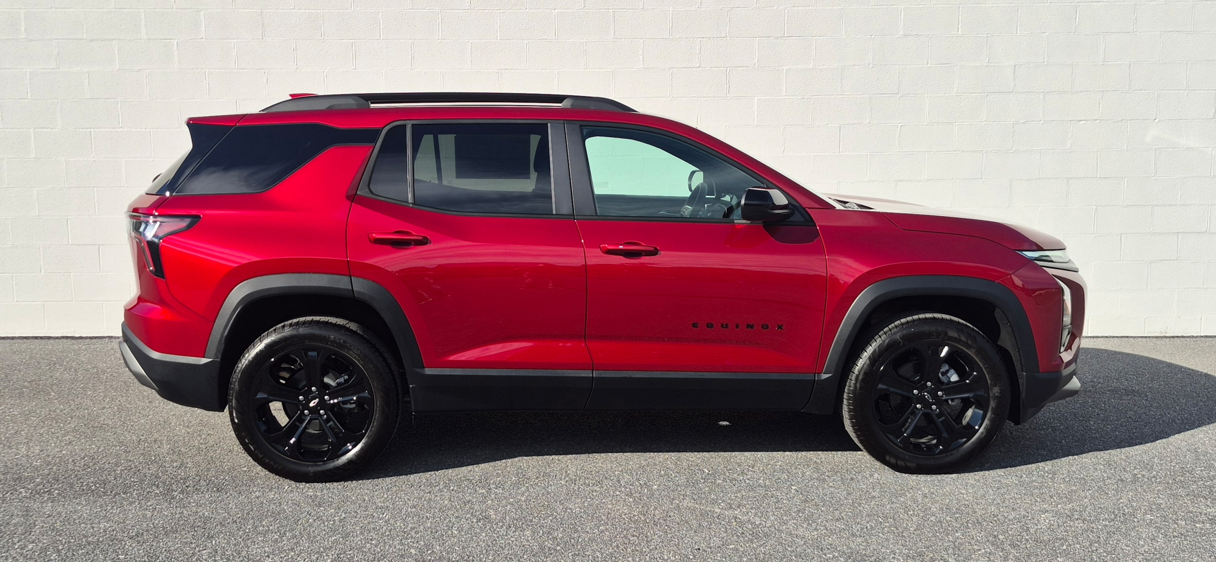 2027 Chevrolet Equinox LT - Photo 10