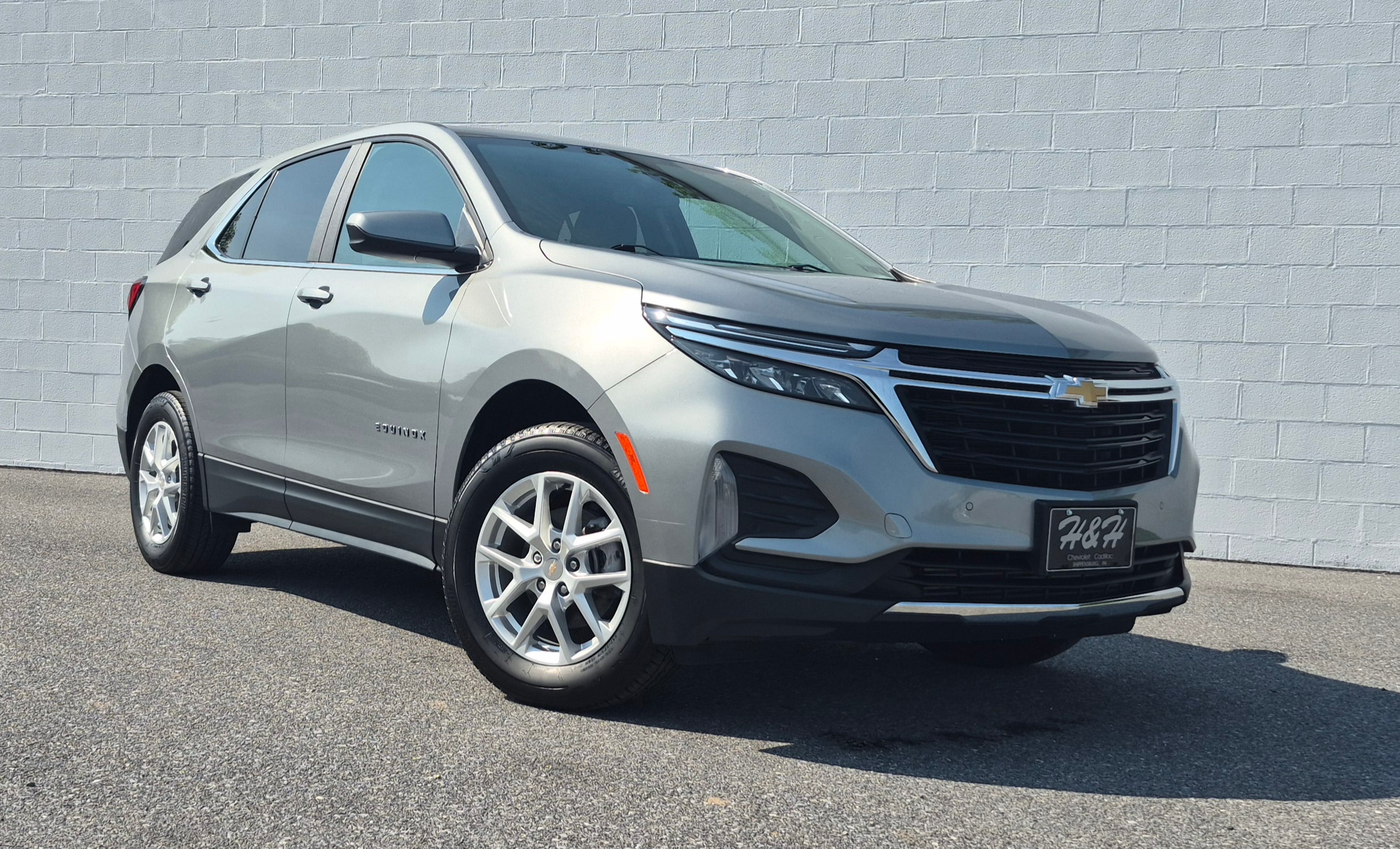 Used 2023 Chevrolet Equinox LT with VIN 3GNAXUEG6PL150695 for sale in Shippensburg, PA