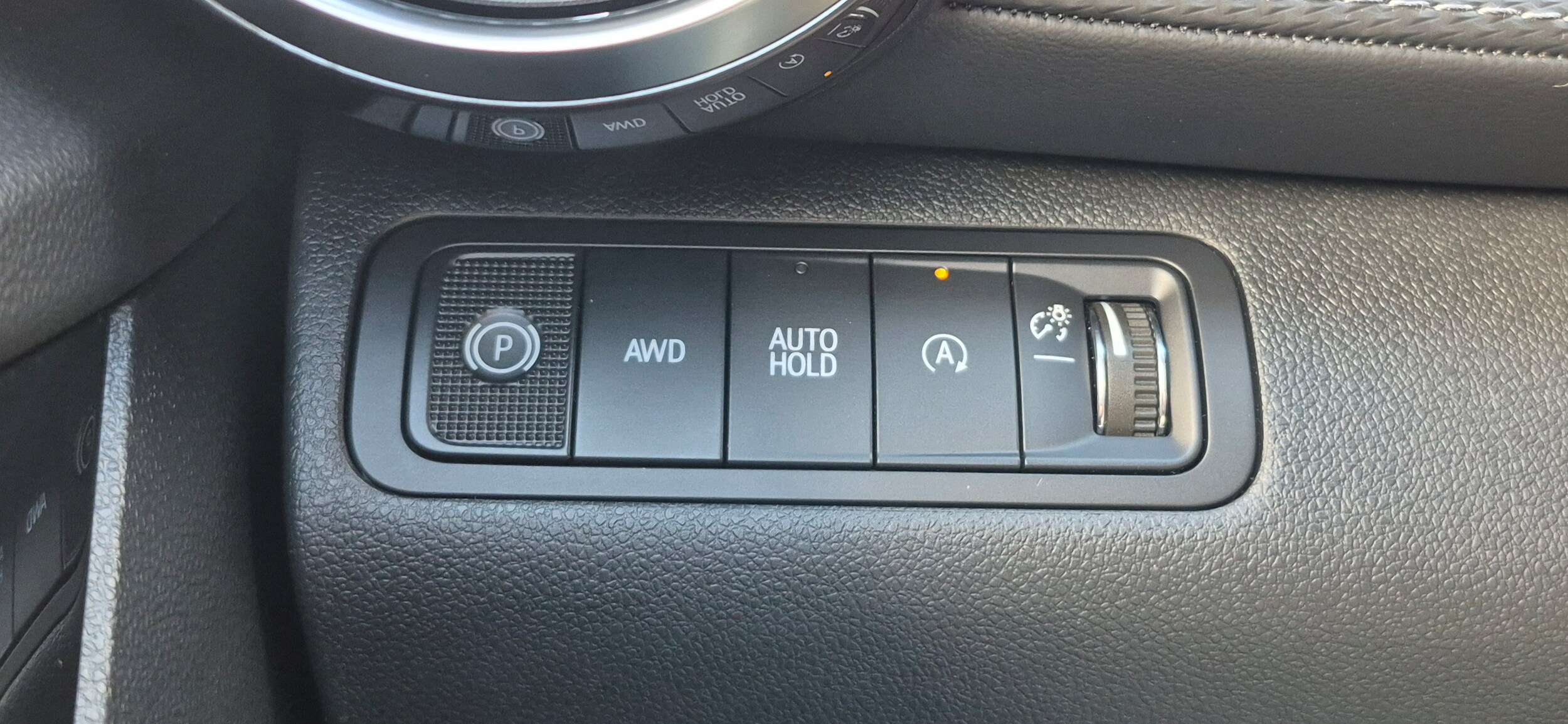 2027 Chevrolet Equinox LT - Photo 8