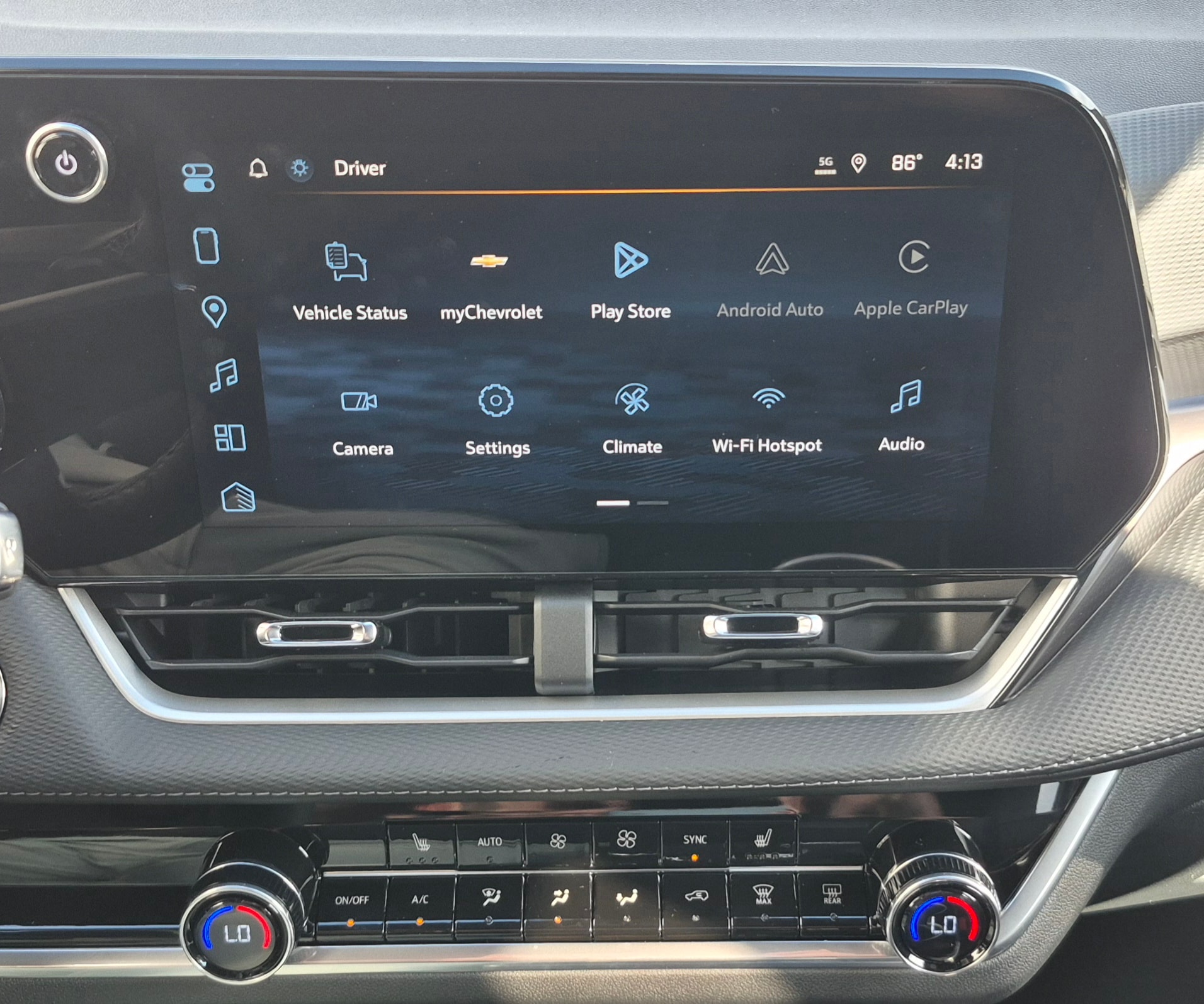 2027 Chevrolet Equinox LT - Photo 6