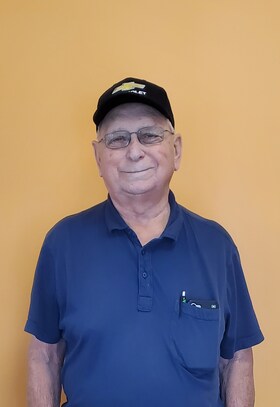 Staff member Larry Helm from ID_9adebeed6697
