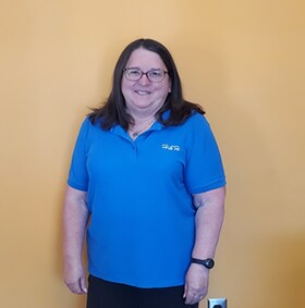 Staff member Sharon Thomas from ID_52c41897e790