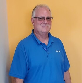 Staff member Alex Bender from ID_52c41897e790