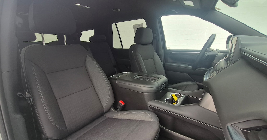 2024 Chevrolet Tahoe LS photo 4