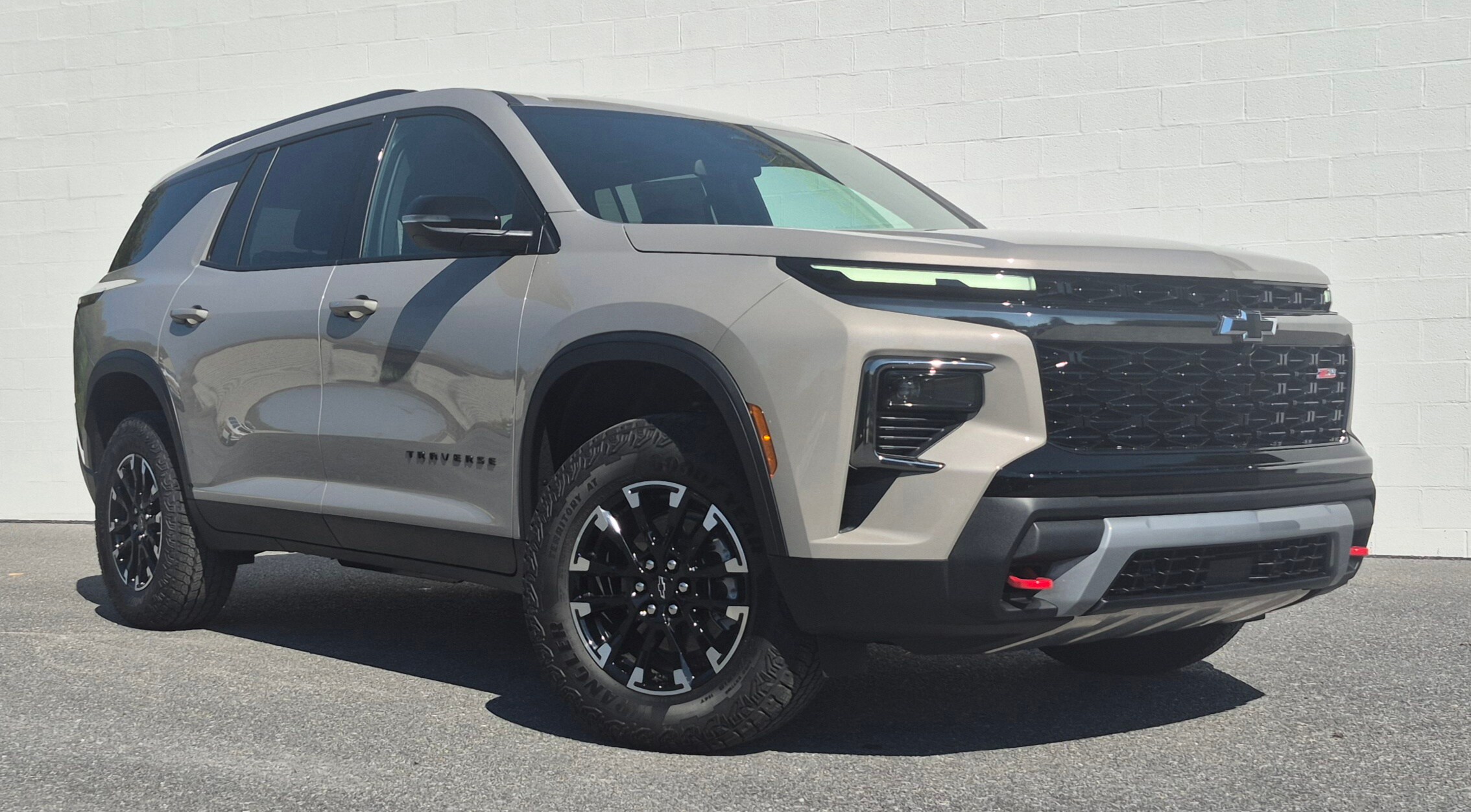 2026 Chevrolet Traverse Z71 photo 2