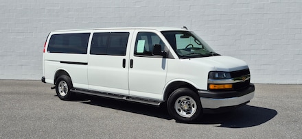 2025 Chevrolet Express Passenger 1LT Van