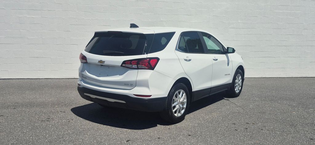 2024 Chevrolet Equinox LT - Photo 34