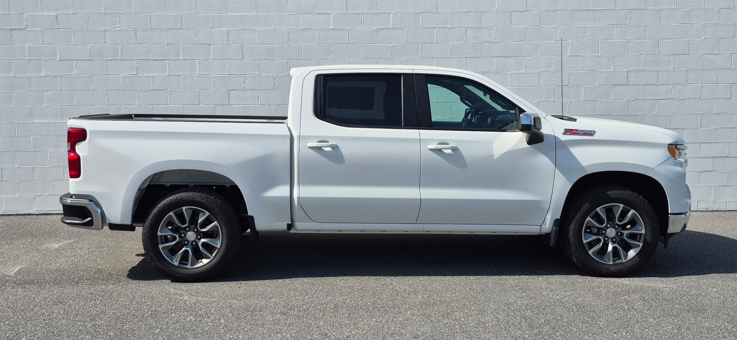 2026 Chevrolet Silverado 1500 LT - Photo 10