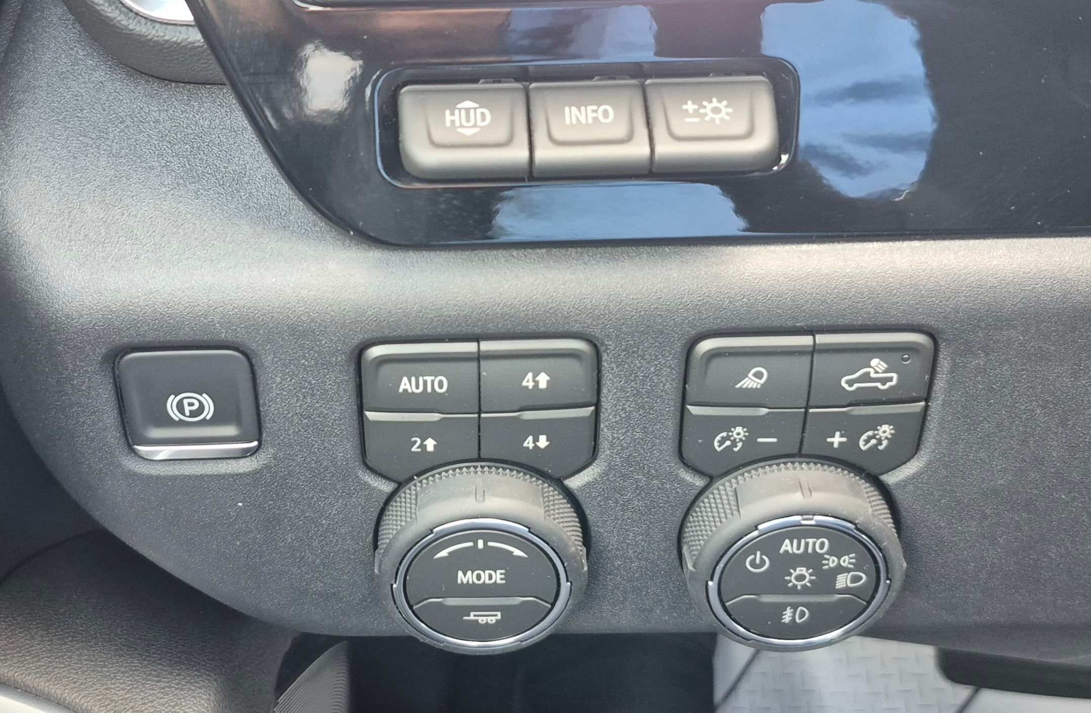 2026 Chevrolet Silverado 2500 HD High Country - Photo 9