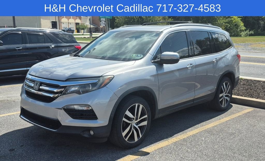 2018 Honda Pilot Elite's photo