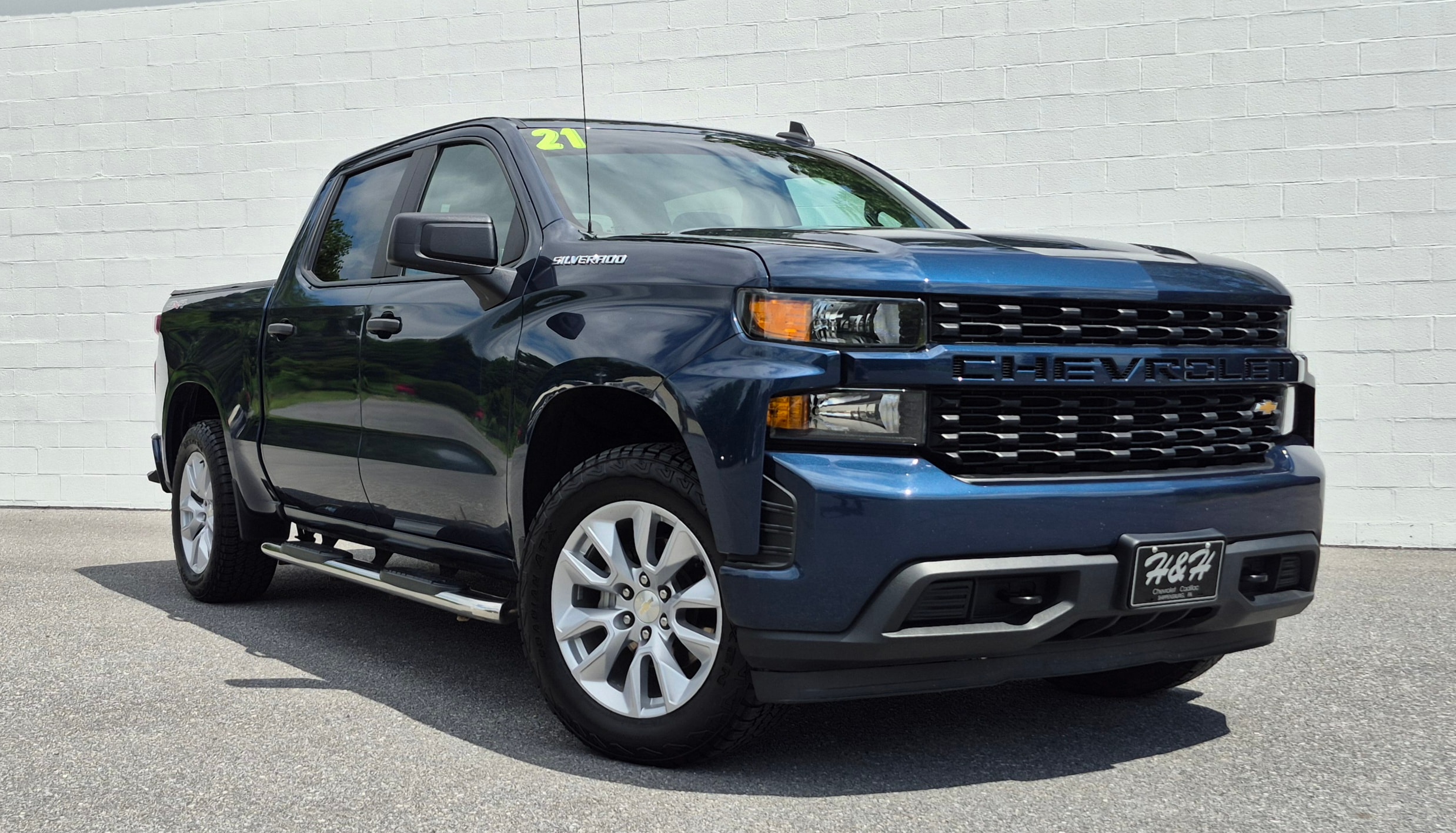 Used 2021 Chevrolet Silverado 1500 Custom with VIN 3GCPYBEK5MG298933 for sale in Shippensburg, PA