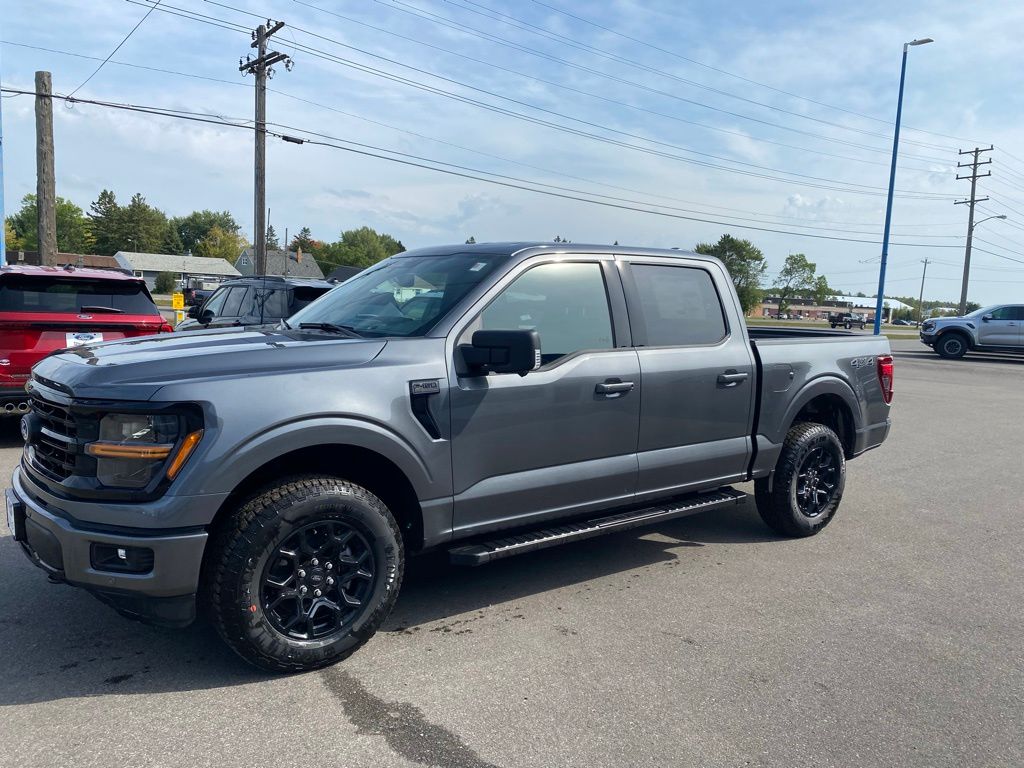 2025 Ford F-150 XLT's photo