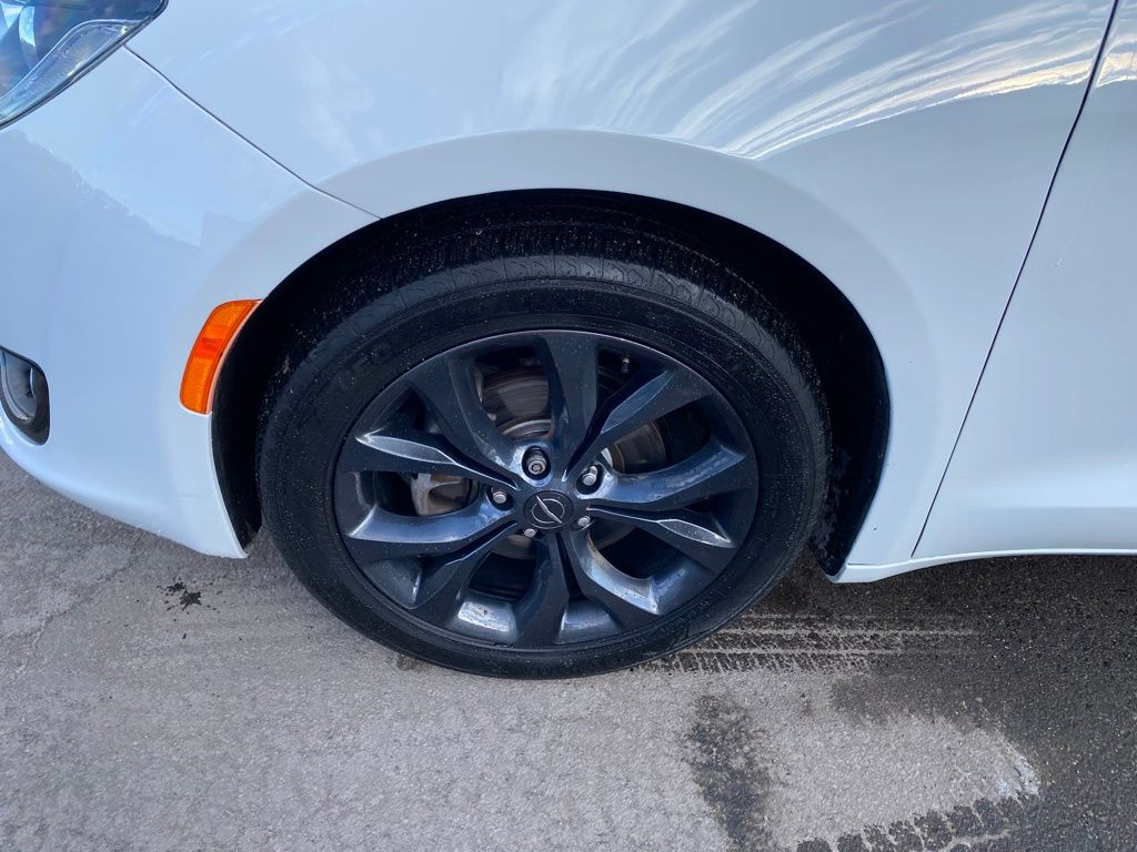 Used 2019 Chrysler Pacifica Touring Plus with VIN 2C4RC1FG6KR638691 for sale in Hibbing, Minnesota