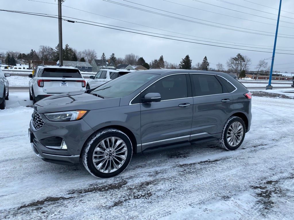 2022 Ford Edge Titanium