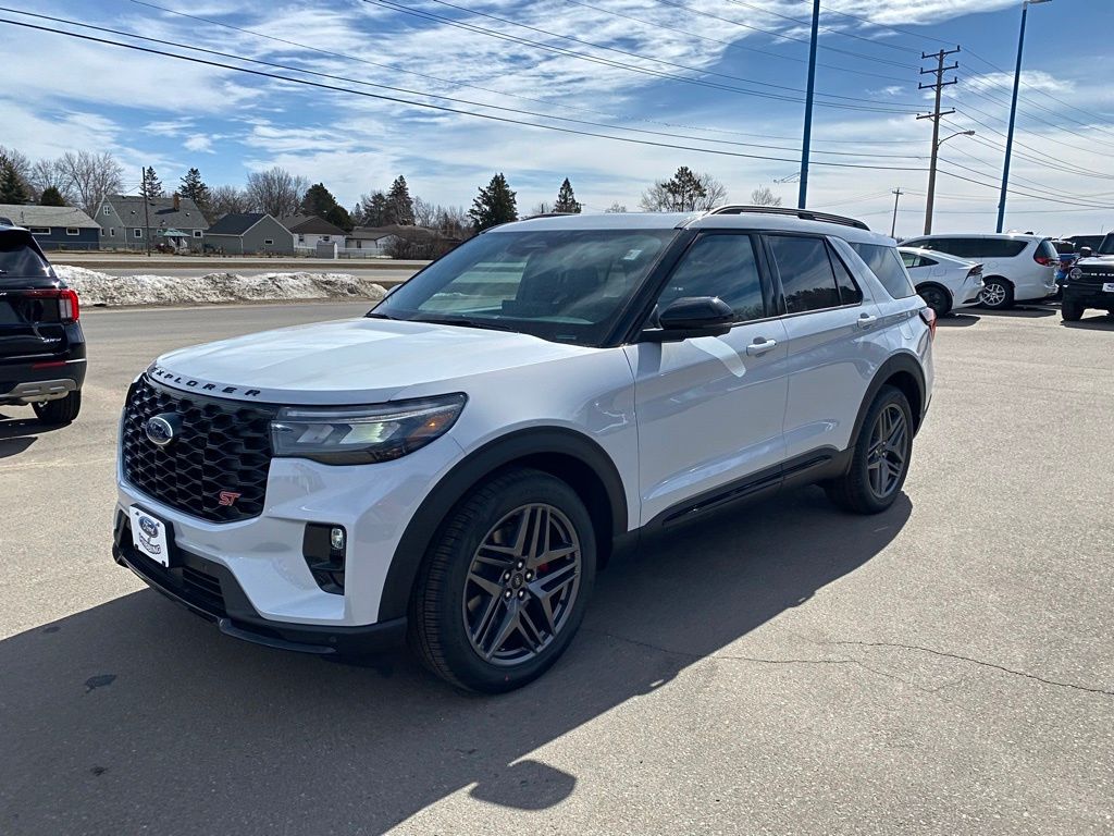 2026 Ford Explorer ST 4WD's photo