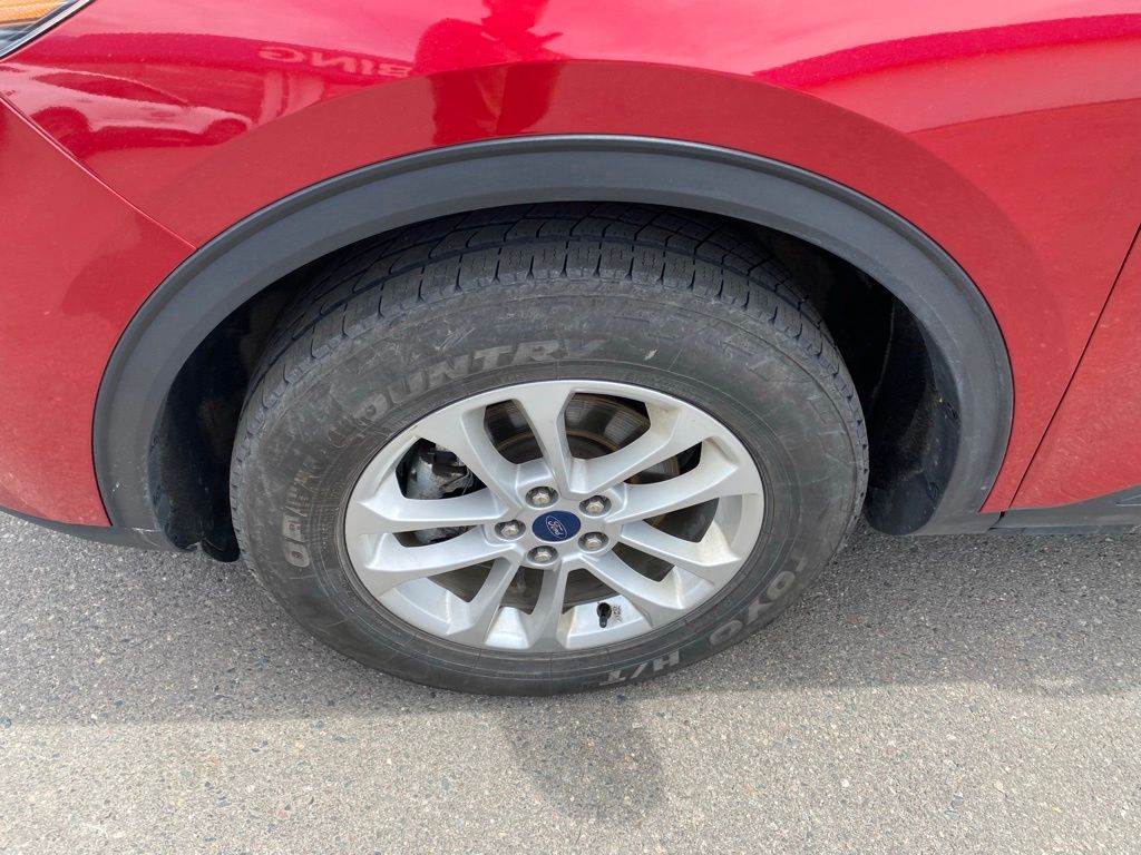 Used 2020 Ford Escape SE with VIN 1FMCU9G6XLUB49170 for sale in Hibbing, Minnesota