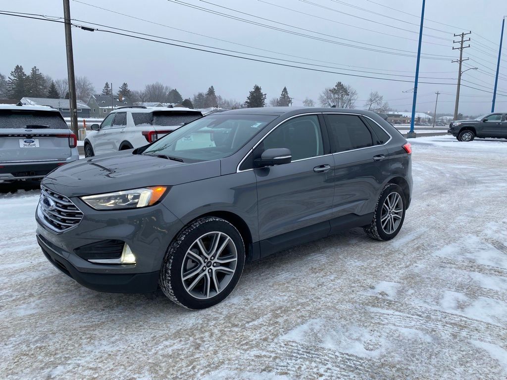 2024 Ford Edge Titanium's photo