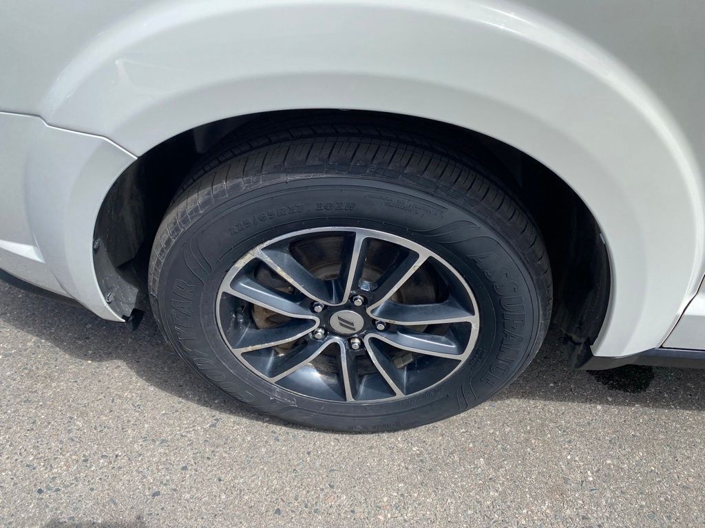 Used 2018 Dodge Journey SE with VIN 3C4PDCAB5JT490914 for sale in Hibbing, Minnesota