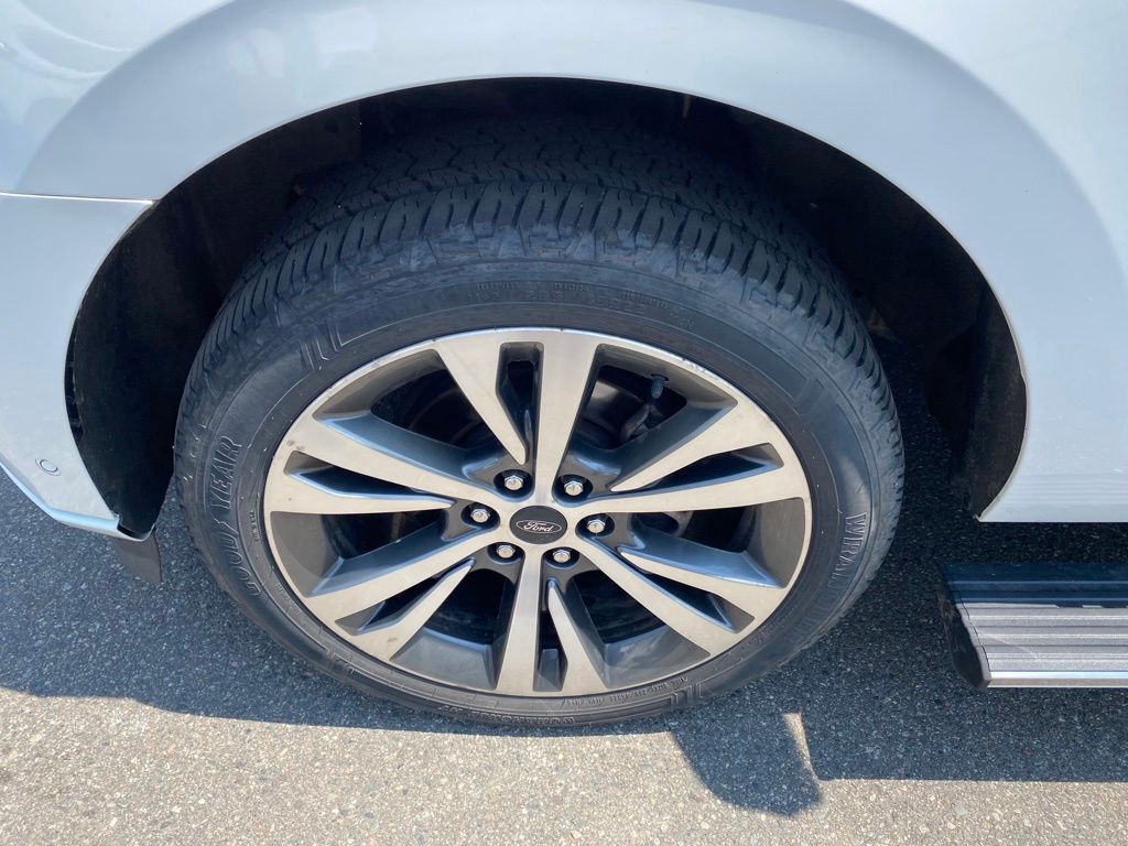 Used 2020 Ford Expedition Platinum with VIN 1FMJK1MTXLEA03158 for sale in Hibbing, Minnesota