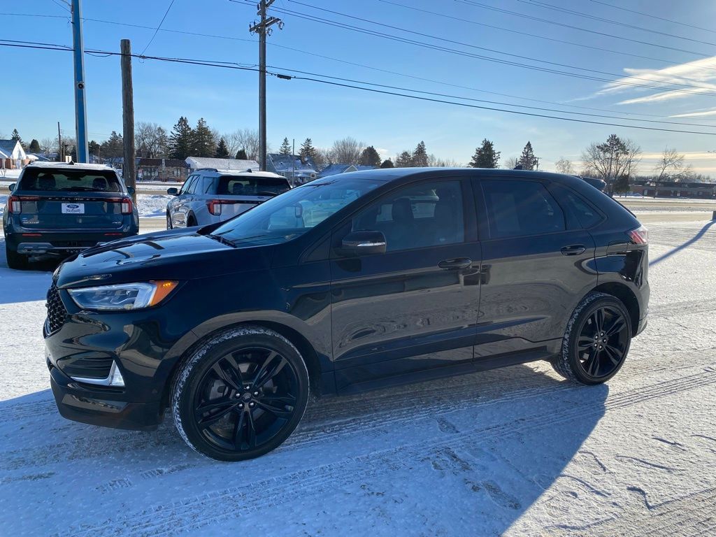 2022 Ford Edge ST's photo